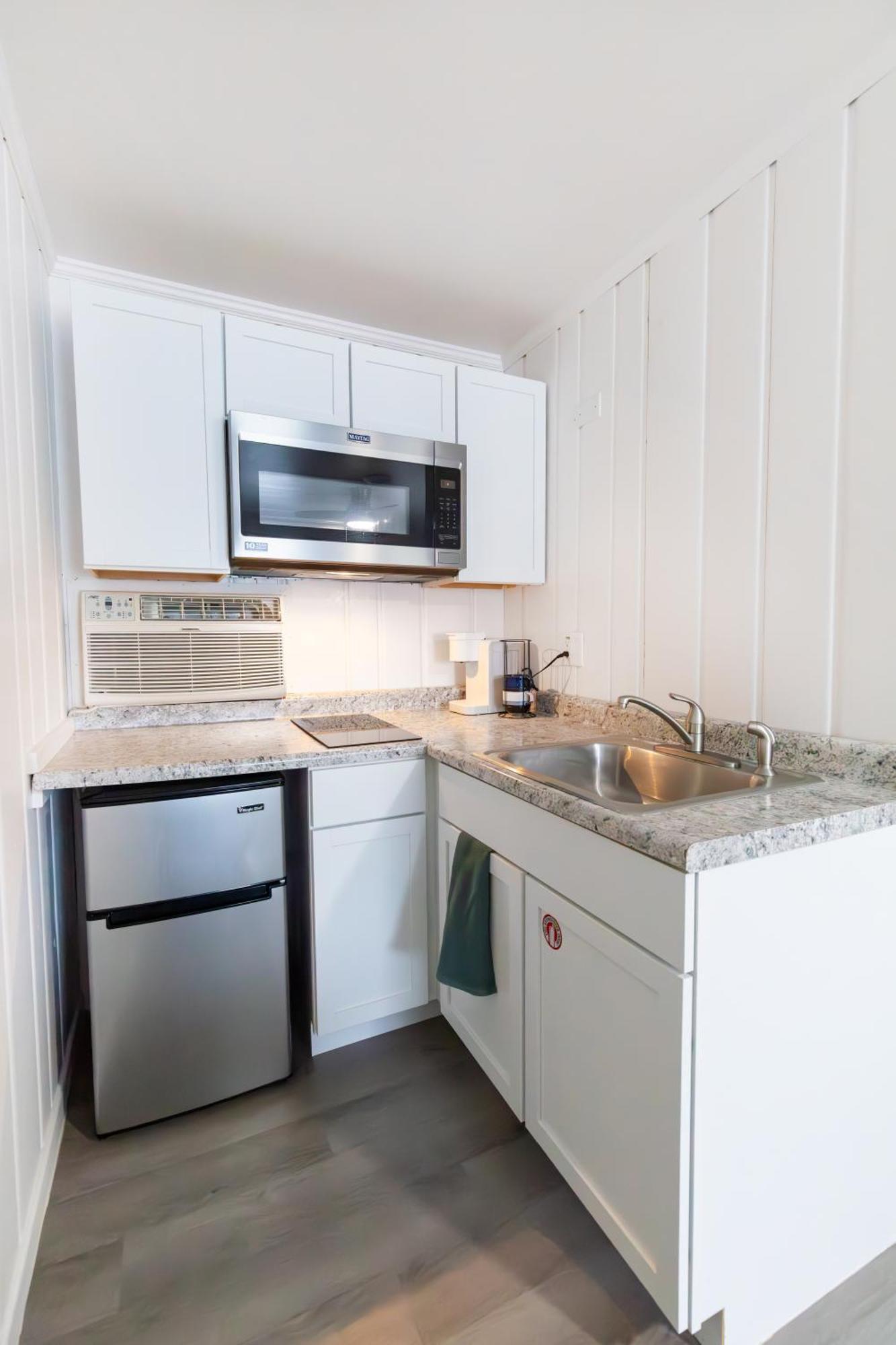 Anchor Bay Inn And Suites Sandusky Pokoj fotografie