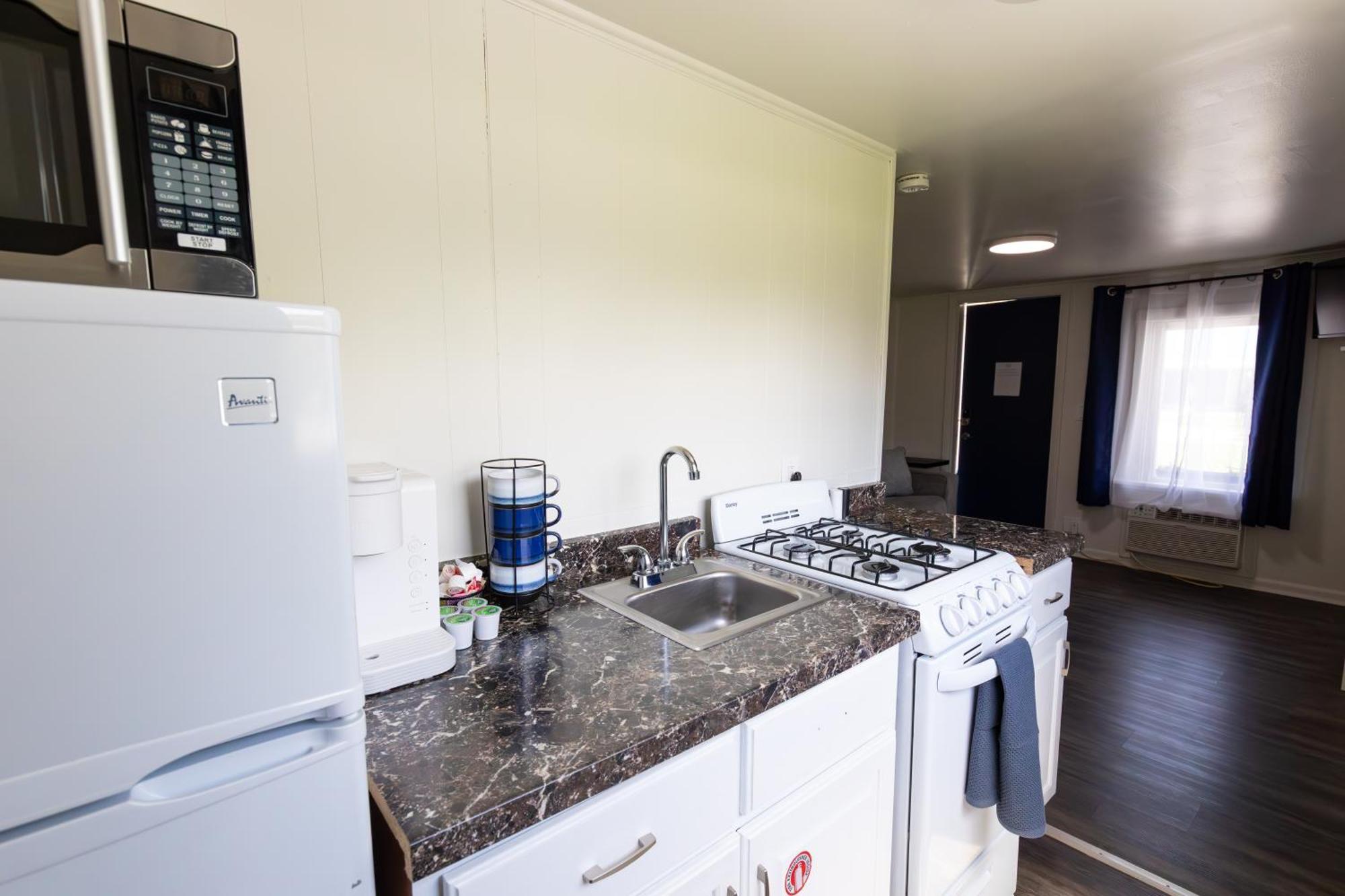 Anchor Bay Inn And Suites Sandusky Pokoj fotografie